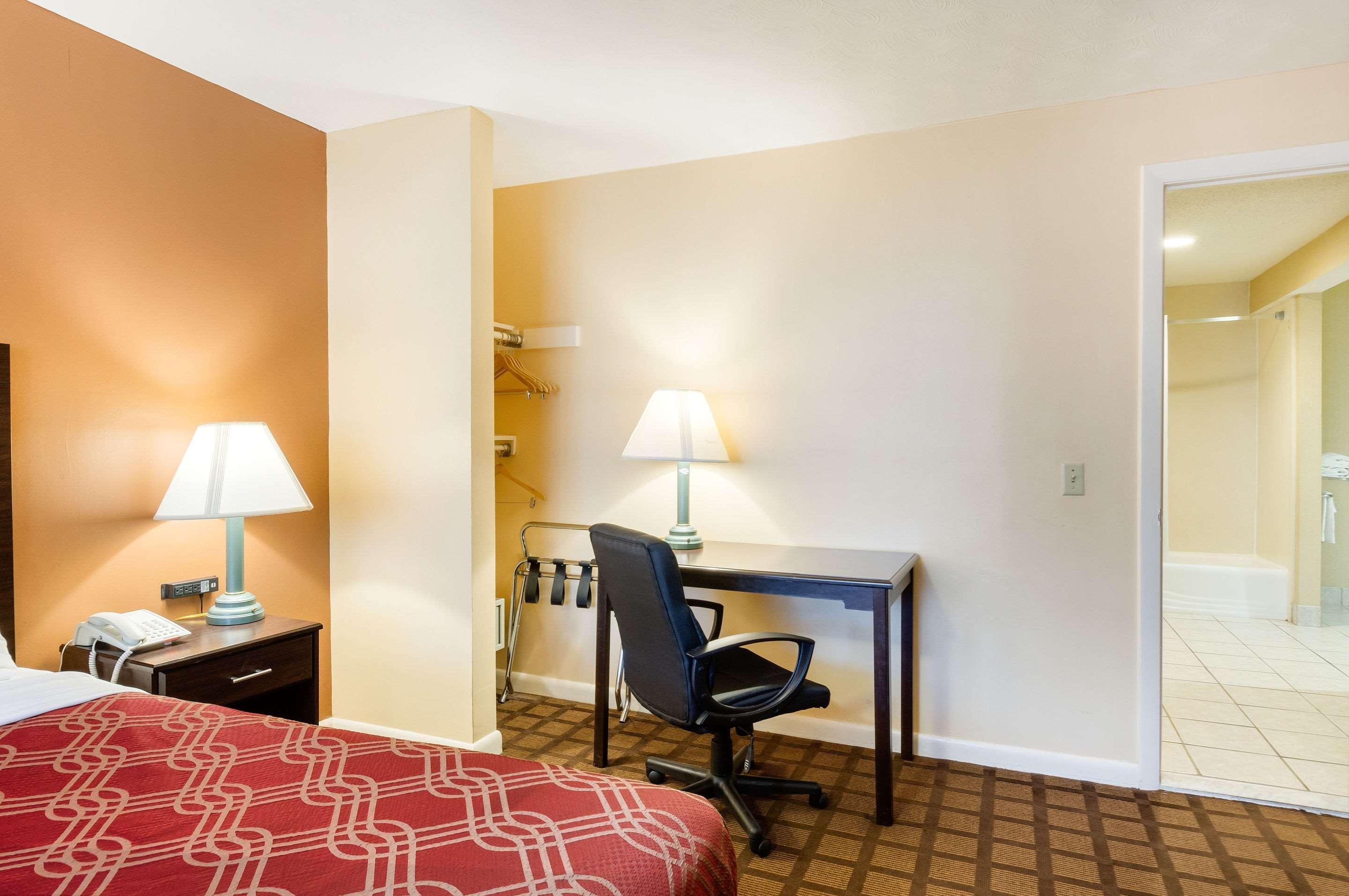 Econo Lodge Boston-Malden Dış mekan fotoğraf