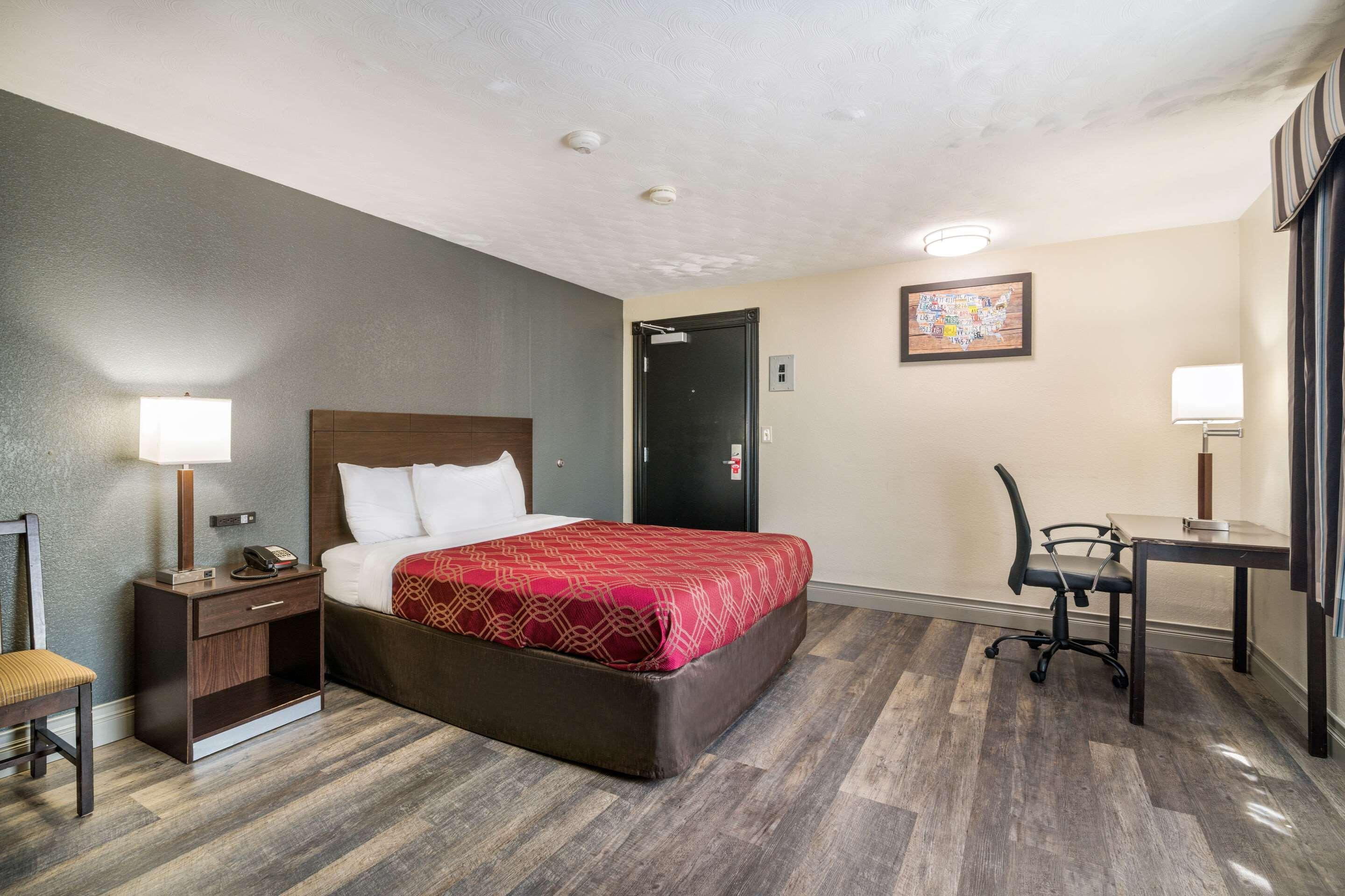 Econo Lodge Boston-Malden Dış mekan fotoğraf